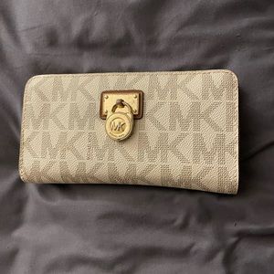 Michael Kors wallet